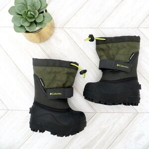 Columbia Kids Boots in Olive and Black